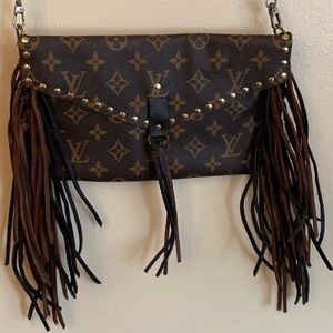 Smokin Fox Crossbody purse